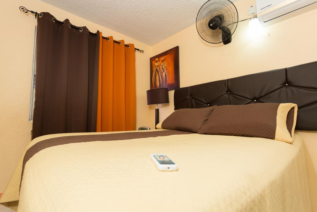 Cozy Accommodations 킹스톤 외부 사진