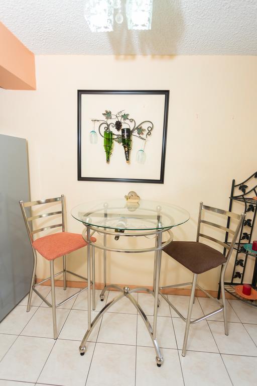 Cozy Accommodations 킹스톤 외부 사진